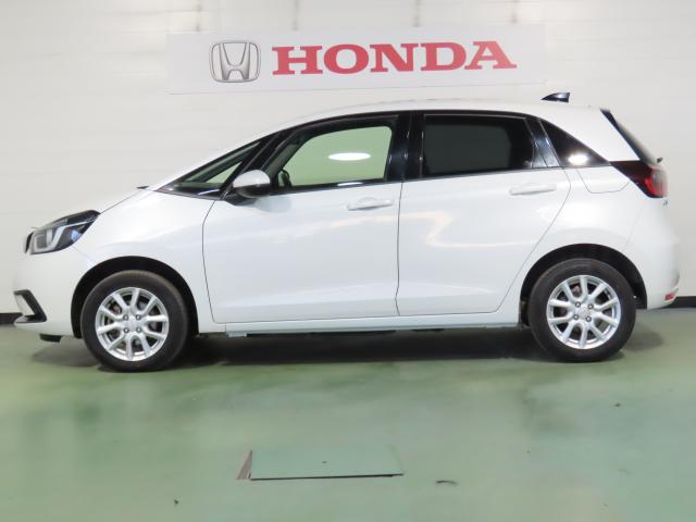 フィット e:HEVホーム 車検整備付 純正8インチナビ 夏冬タイヤ付 TVフル リアカメラ(4枚目)