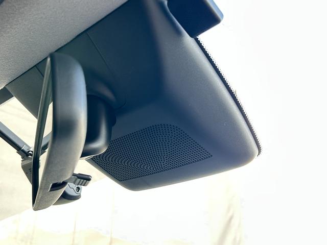 フィット e:HEVホーム 当社試乗車 純正9インチナビ 夏冬タイヤ付 ドラレコ TVフル リアカメラ ETC(2枚目)