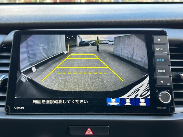 フィット e:HEVホーム 当社試乗車 純正9インチナビ 夏冬タイヤ付 ドラレコ TVフル リアカメラ ETC(17枚目)