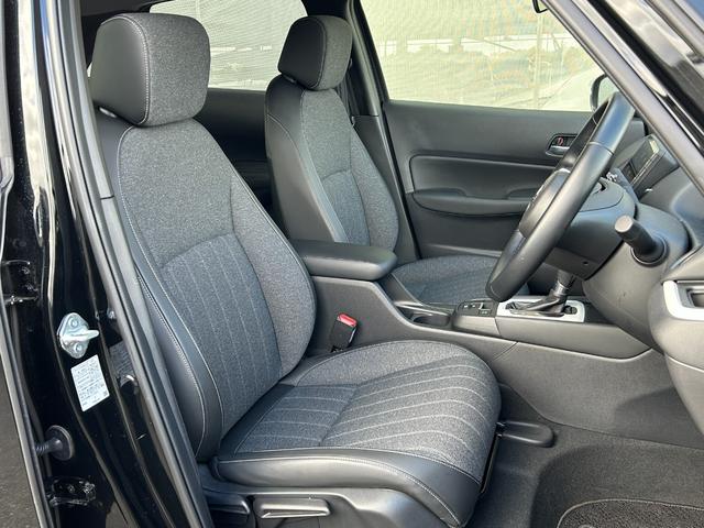フィット e:HEVホーム 当社試乗車 純正9インチナビ 夏冬タイヤ付 ドラレコ TVフル リアカメラ ETC(18枚目)