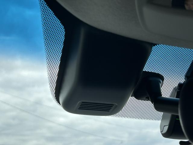 フリードハイブリッド ハイブリッド・Ｇ　当社使用レンタカー　純正９インチナビ　夏冬タイヤ付　ドラレコ　ＴＶフル　リアカメラ　ＥＴＣ（2枚目）