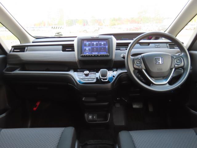 フリードハイブリッド ハイブリッド・Ｇブラックスタイル　車検整備付　純正８インチナビ　夏冬タイヤ　前後ドラレコ　エンスタ　ＴＶフル　リアカメラ　ＥＴＣ（11枚目）