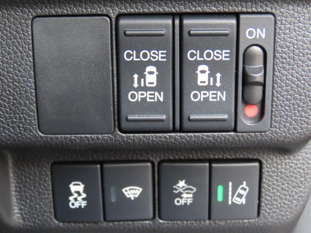 フリードハイブリッド ハイブリッド・Ｇブラックスタイル　車検整備付　純正８インチナビ　夏冬タイヤ　前後ドラレコ　エンスタ　ＴＶフル　リアカメラ　ＥＴＣ（15枚目）