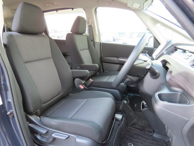 フリードハイブリッド ハイブリッド・Ｇブラックスタイル　車検整備付　純正８インチナビ　夏冬タイヤ　前後ドラレコ　エンスタ　ＴＶフル　リアカメラ　ＥＴＣ（18枚目）