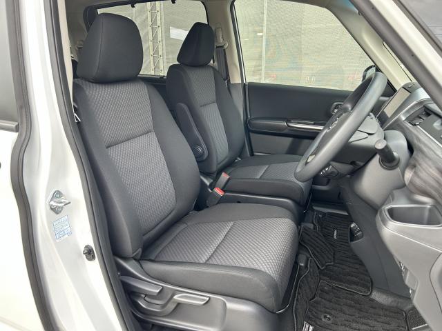 フリード+ハイブリッド ハイブリッドGブラックスタイル 当社使用レンタカー 純正9インチナビ 夏冬タイヤ付 ドラレコ TVフル リアカメラ ETC(18枚目)