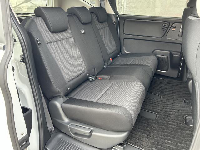 フリード+ハイブリッド ハイブリッドGブラックスタイル 当社使用レンタカー 純正9インチナビ 夏冬タイヤ付 ドラレコ TVフル リアカメラ ETC(19枚目)