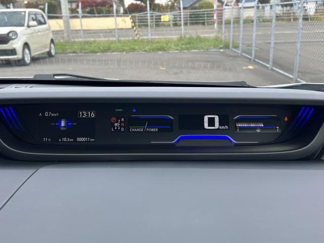 フリード+ハイブリッド ハイブリッドGブラックスタイル 当社使用レンタカー 純正9インチナビ 夏冬タイヤ付 ドラレコ TVフル リアカメラ ETC(13枚目)