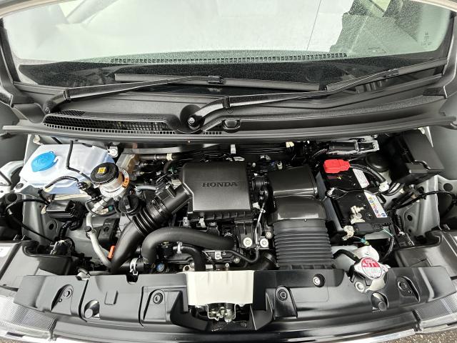 エンジンルームも含めキレイに仕上がっております