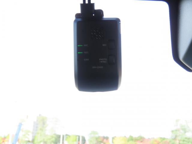 N-VAN ファンスタイル+ネイチャー 当社使用レンタカー 純正8インチナビ 夏冬タイヤ付 ドラレコ TVフル リアカメラ ETC(4枚目)