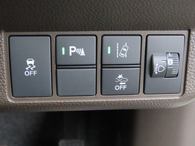 N-WGN L 当社試乗レンタカー 純正ナビ 夏冬タイヤ付 ドラレコ TVフル リアカメラ ETC 4WD シートヒーター オートクルーズコントロール アイドリングストップ USB入力端子 衝突防止システム(15枚目)