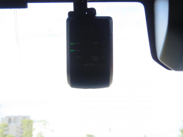 N-VAN G 当社使用レンタカー 純正ナビ 夏冬タイヤ付(4枚目)