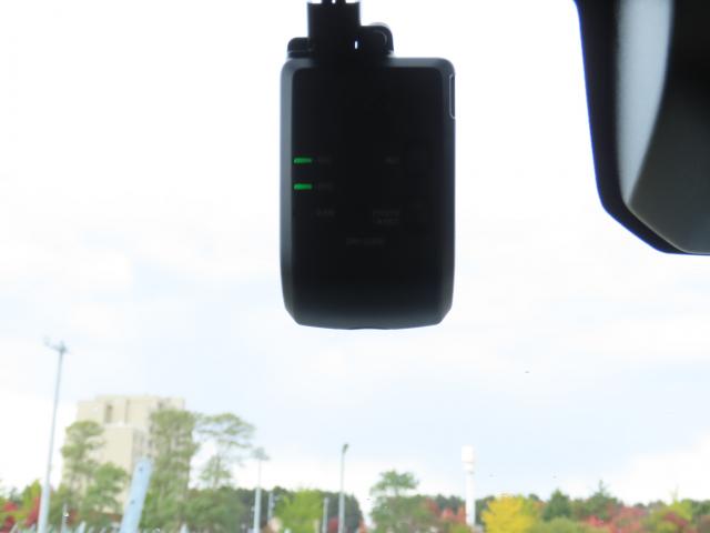 N-VAN ファンスタイル+ネイチャー 当社使用レンタカー 純正ナビ 夏冬タイヤ付 ドラレコ TVフル リアカメラ ETC(4枚目)