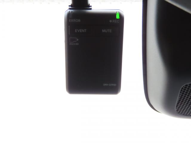 ヴェゼル ｅ：ＨＥＶＸ　純正９インチナビ　前後ドラレコ　ＴＶフル　前後カメラ　ＥＴＣ（4枚目）