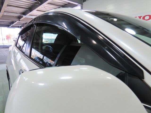 ヴェゼル ハイブリッドＸ　純正ナビ　夏冬タイヤ付　ＴＶフル　リアカメラ　ＥＴＣ（9枚目）