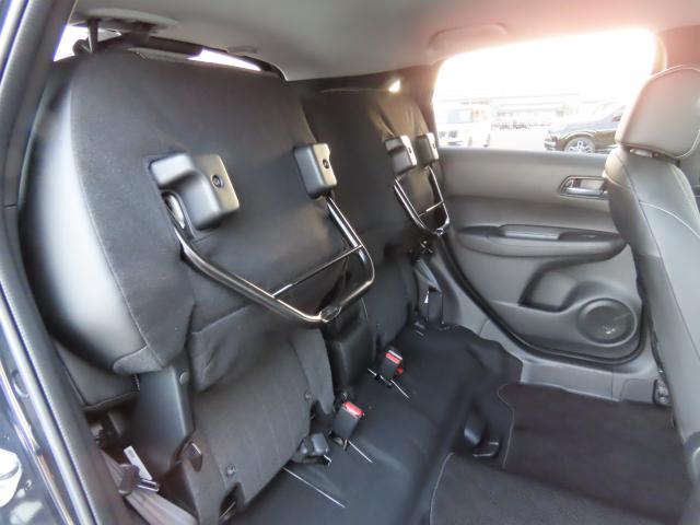 フィット e:HEVホームブラックスタイル 当社使用レンタカー 純正9インチナビ 夏冬タイヤ付 ドラレコ TVフル リアカメラ ETC(19枚目)