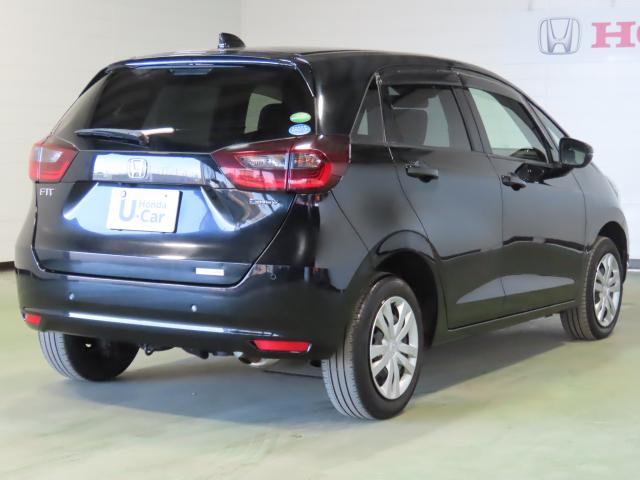 フィット ｅ：ＨＥＶホーム　純正８インチナビ　ＴＶフル　リアカメラ　夏冬タイヤ付　ＥＴＣ（8枚目）