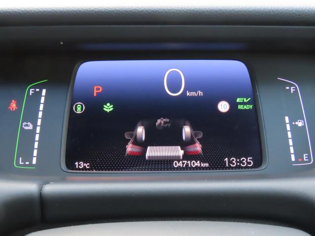 フィット ｅ：ＨＥＶホーム　純正８インチナビ　ＴＶフル　リアカメラ　夏冬タイヤ付　ＥＴＣ（13枚目）