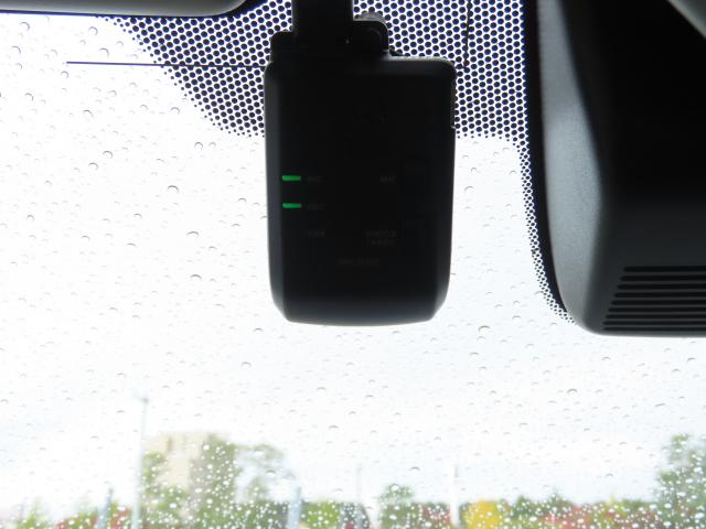 事故の際は第三者の目で客観的な証拠が残るドライブレコーダー付です！