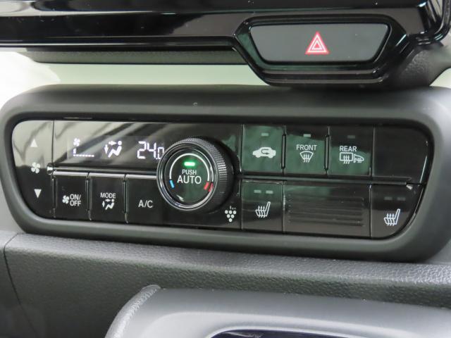 オートエアコンなので、スイッチひとつでオールシーズン快適に過ごすことができます。