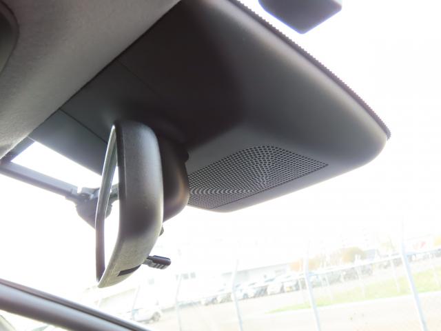 フィット e:HEVホーム 当社試乗車 純正9インチナビ 夏冬タイヤ付 ドラレコ TVフル リアカメラ ETC(3枚目)