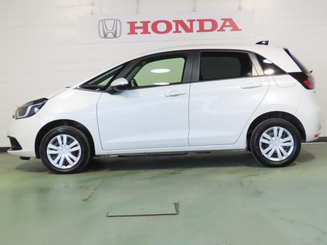 フィット e:HEVホーム 当社試乗車 純正9インチナビ 夏冬タイヤ付 ドラレコ TVフル リアカメラ ETC(6枚目)