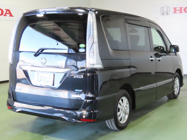 セレナ ハイウェイスターＶセレクション＋セーフティ　日産ナビ　アルパインリアモニター　夏冬タイヤ付　ＴＶフル　ＥＴＣ　４ＷＤ　アルミホイール　アイドリングストップ　ＬＥＤヘッドランプ　スマートキー　横滑り防止装置　エアバッグ　エアコン（7枚目）