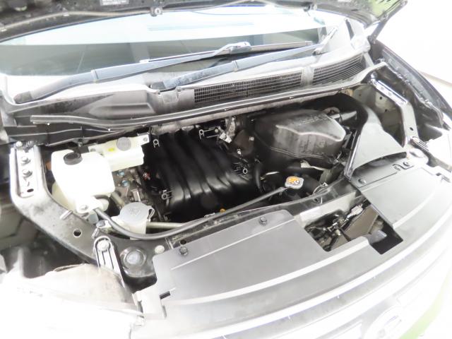 セレナ ハイウェイスターＶセレクション＋セーフティ　日産ナビ　アルパインリアモニター　夏冬タイヤ付　ＴＶフル　ＥＴＣ　４ＷＤ　アルミホイール　アイドリングストップ　ＬＥＤヘッドランプ　スマートキー　横滑り防止装置　エアバッグ　エアコン（10枚目）