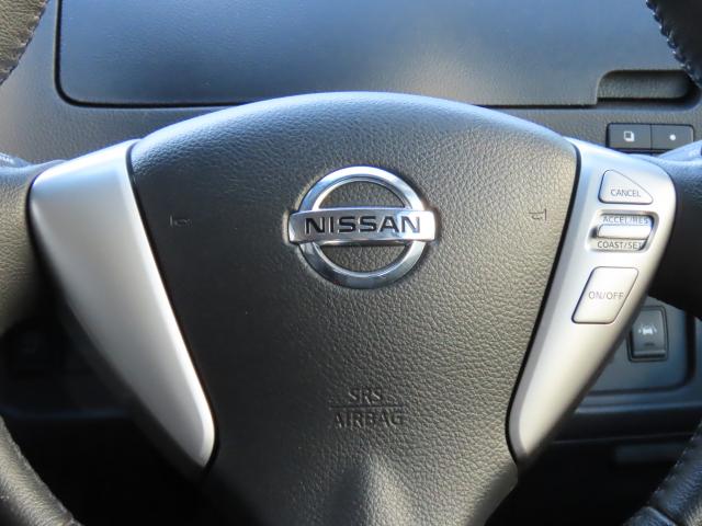 セレナ ハイウェイスターＶセレクション＋セーフティ　日産ナビ　アルパインリアモニター　夏冬タイヤ付　ＴＶフル　ＥＴＣ　４ＷＤ　アルミホイール　アイドリングストップ　ＬＥＤヘッドランプ　スマートキー　横滑り防止装置　エアバッグ　エアコン（12枚目）