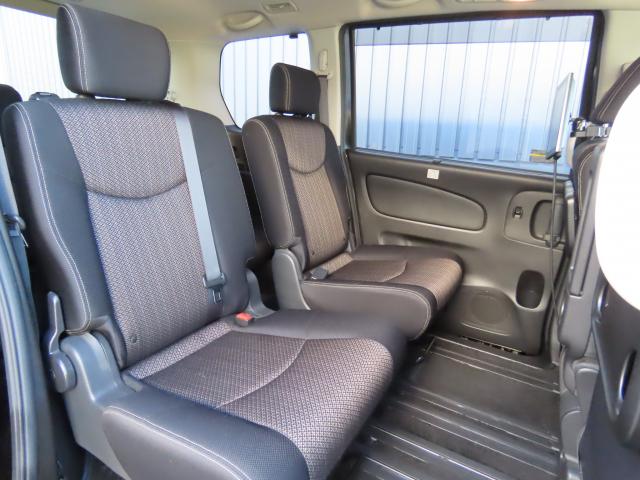 セレナ ハイウェイスターＶセレクション＋セーフティ　日産ナビ　アルパインリアモニター　夏冬タイヤ付　ＴＶフル　ＥＴＣ　４ＷＤ　アルミホイール　アイドリングストップ　ＬＥＤヘッドランプ　スマートキー　横滑り防止装置　エアバッグ　エアコン（19枚目）