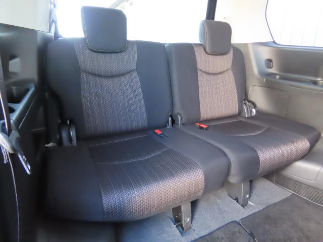 セレナ ハイウェイスターＶセレクション＋セーフティ　日産ナビ　アルパインリアモニター　夏冬タイヤ付　ＴＶフル　ＥＴＣ　４ＷＤ　アルミホイール　アイドリングストップ　ＬＥＤヘッドランプ　スマートキー　横滑り防止装置　エアバッグ　エアコン（20枚目）