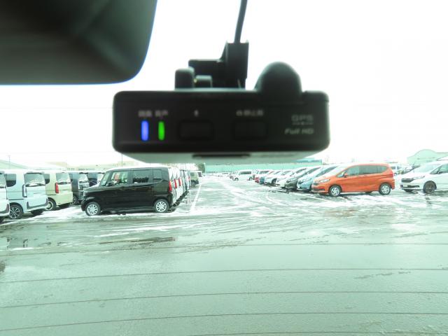 事故の際は第三者の目で客観的な証拠が残るドライブレコーダー付です！