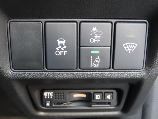 ステップワゴンスパーダ スパーダホンダセンシング　車検整備付　純正ナビ　エンスタ　リアカメラ（17枚目）