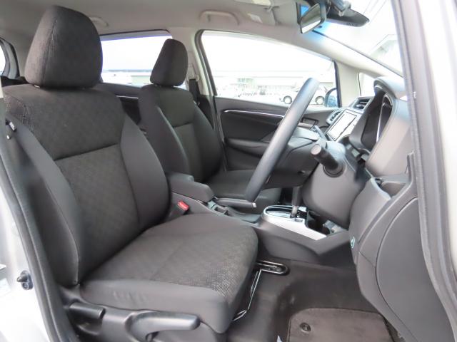 フィット １３Ｇ・Ｌパッケージ　純正ナビ　ドラレコ　エンスタ　夏冬タイヤ付　ＴＶフル　リアカメラ　ＥＴＣ（19枚目）