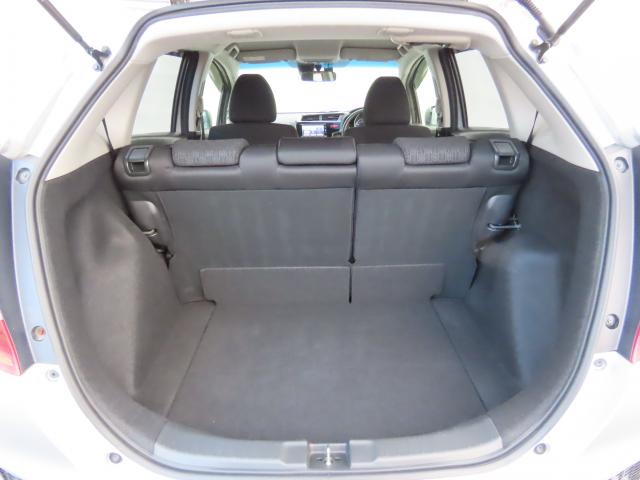 フィット １３Ｇ・Ｌパッケージ　純正ナビ　ドラレコ　エンスタ　夏冬タイヤ付　ＴＶフル　リアカメラ　ＥＴＣ（22枚目）