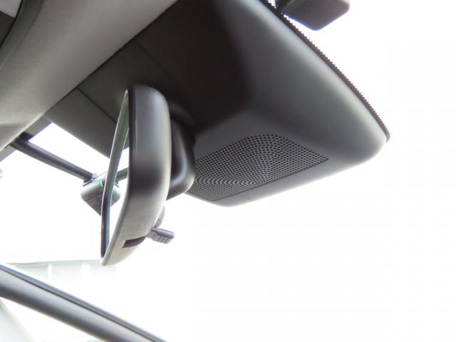 フィット ｅ：ＨＥＶクロスター　当社使用車　純正ナビ　夏冬タイヤ付　前後ドラレコ　エンスタ　ＴＶフル　リアカメラ　ＥＴＣ（3枚目）