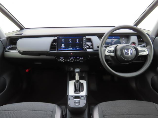 フィット ｅ：ＨＥＶクロスター　当社使用車　純正ナビ　夏冬タイヤ付　前後ドラレコ　エンスタ　ＴＶフル　リアカメラ　ＥＴＣ（12枚目）