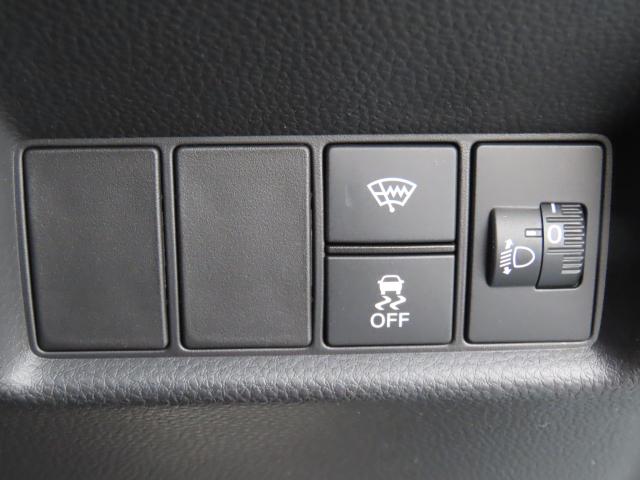 フィット ｅ：ＨＥＶクロスター　当社使用車　純正ナビ　夏冬タイヤ付　前後ドラレコ　エンスタ　ＴＶフル　リアカメラ　ＥＴＣ（16枚目）