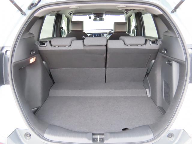 フィット ｅ：ＨＥＶクロスター　当社使用車　純正ナビ　夏冬タイヤ付　前後ドラレコ　エンスタ　ＴＶフル　リアカメラ　ＥＴＣ（22枚目）