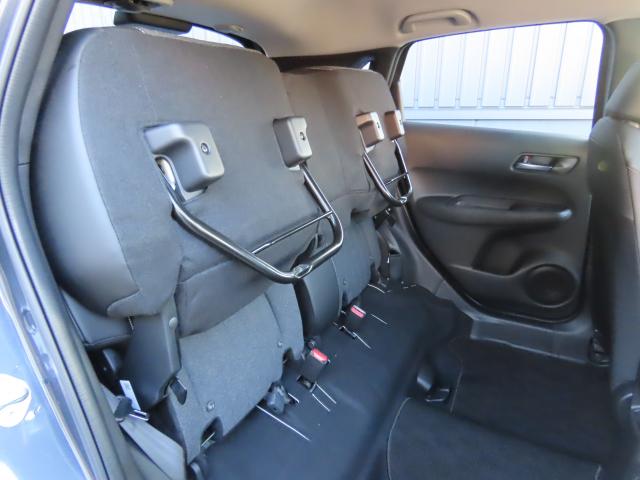 フィット ホーム 4WD メモリーナビ ETC バックカメラ フルセグ オートクルーズコントロール DVD再生 アイドリングストップ USB入力端子 衝突防止システム LEDヘッドランプ ドライブレコーダー(23枚目)