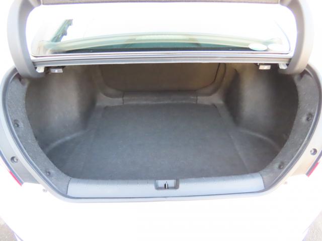 そのままでも広さ十分のラゲッジルームです