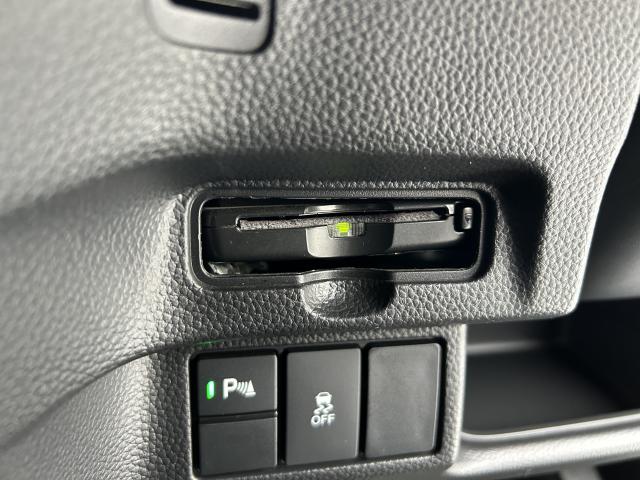 N-BOXカスタム L・ターボコーディネートスタイル 純正9インチナビ TVフル リアカメラ エンスタ 前後ドラレコ ETC 両側電動スライドドア アルミホイール シートヒーター オートクルーズコントロール ターボ アイドリングストップ USB入力端子(16枚目)