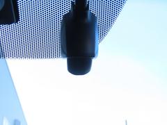 事故の際は第三者の目で客観的な証拠が残るドライブレコーダー付です！ 4