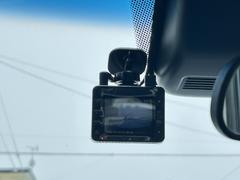 ���Τκݤ��軰�Ԥ��ܤǵҴ�Ū�ʾڵ򤬻Ĥ�ɥ饤�֥쥳�������դǤ��� 6