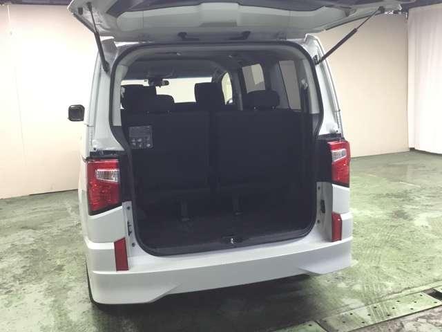 アーバンギア 2.2 G ディーゼルターボ 4WD(11枚目)