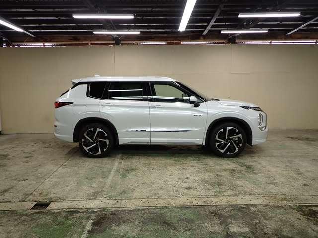 三菱 アウトランダーＰＨＥＶ