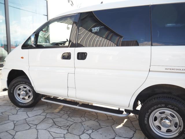 デリカスペースギア 　４ＷＤディーゼルターボ・ハイルーフ・本州車両・走行８２７００ｋｍ・フルノーマル・禁煙車・社外ナビ・Ｂカメラ・フルセグ・Ｂｌｕｅｔｏｏｔｈ・ＥＴＣ・ＤＶＤ・ＡＢＳ（12枚目）