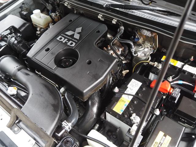 パジェロ ショート　ＶＲ－ＩＩ　４ＷＤ♪ショートＤ♪１オーナー♪走行３９８００ｋｍ♪仕入れ時４．５点♪サビ無♪寒冷地仕様２ＢＴ♪黒本革♪社外ナビ♪ＢＴ♪整備記録簿７枚有り♪１年保証♪（20枚目）