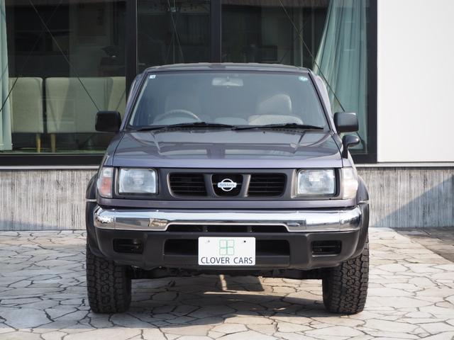 ダットサンピックアップ 　ＡＤダブルキャブ４ＷＤ・修復歴軽度・最終型ディーゼル・下回りサビ少ない・新品ＡＴタイヤ・社外メモリーナビ・フルセグ・ＵＳＢ・ＥＴＣ・エアコン・ロールバー・荷台チッピング塗装（2枚目）