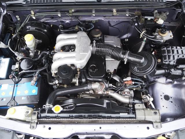 ダットサンピックアップ 　ＡＤダブルキャブ４ＷＤ・修復歴軽度・最終型ディーゼル・下回りサビ少ない・新品ＡＴタイヤ・社外メモリーナビ・フルセグ・ＵＳＢ・ＥＴＣ・エアコン・ロールバー・荷台チッピング塗装（3枚目）