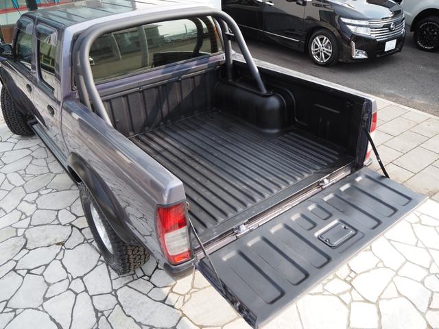 ダットサンピックアップ 　ＡＤダブルキャブ４ＷＤ・修復歴軽度・最終型ディーゼル・下回りサビ少ない・新品ＡＴタイヤ・社外メモリーナビ・フルセグ・ＵＳＢ・ＥＴＣ・エアコン・ロールバー・荷台チッピング塗装（16枚目）
